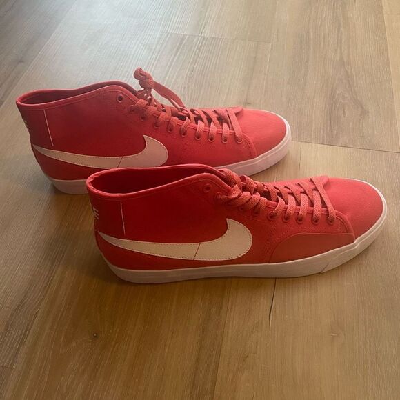 Nike SB Blazer Court Mid SB Lobster Men’s Size 11 New - Picture 3 of 10